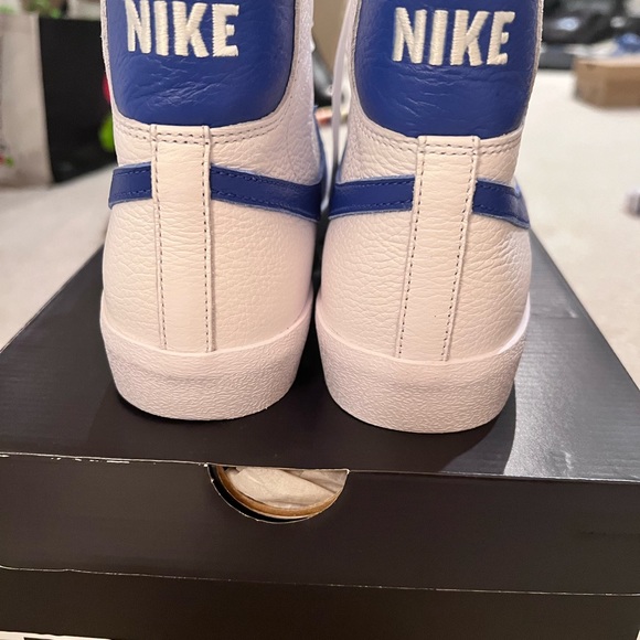 Vintage Nike Blazers - White with Blue - Picture 2 of 5